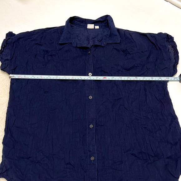 Old Navy Tie Knot Navy Linen Blend Button Down with Pleated Back Top - Picture 10 of 12